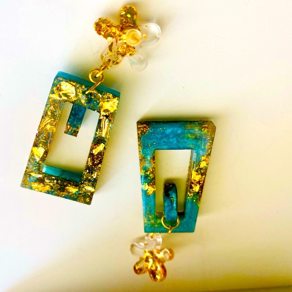 Isadora - Picture 6 of 9